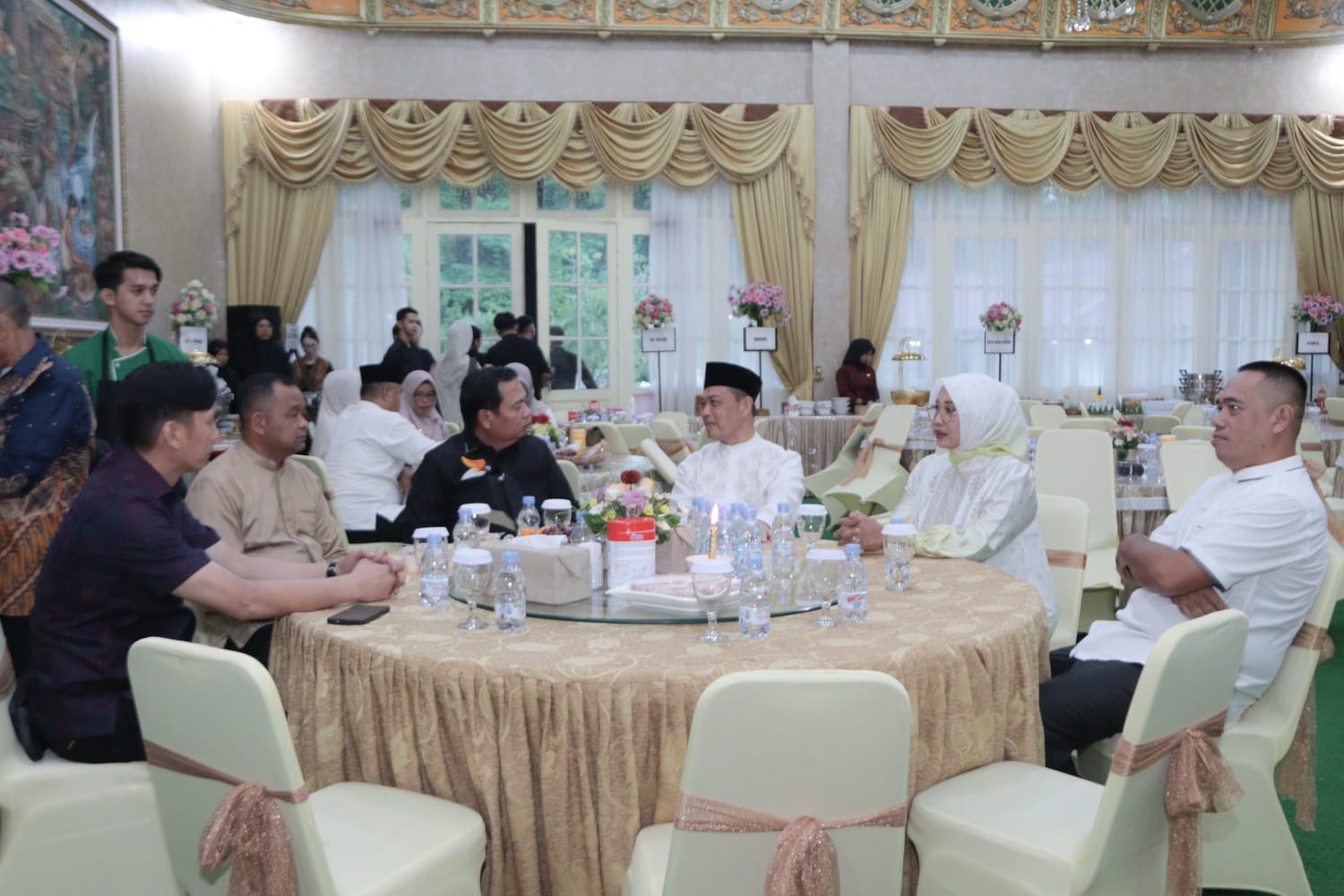 Potret Silaturahmi Idul Fitri di Pendopo Gubernur.