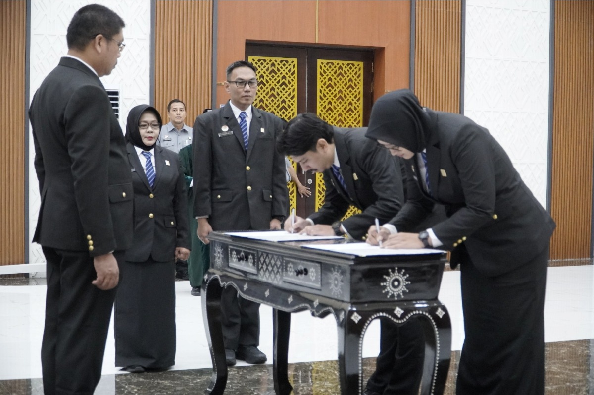 Kanwil Kemenkum Kalbar menggelar pelantikan analis hukum ahli pertama di Aula Soepomo Senin (30/3).