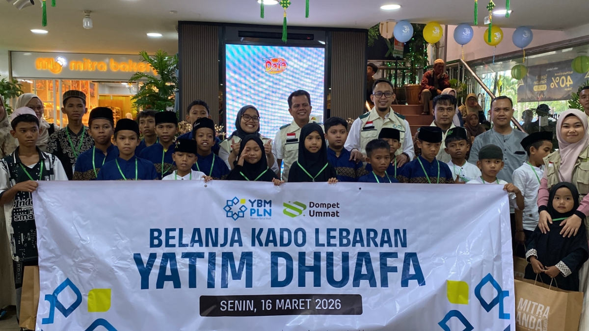 Puluhan anak yatim dan dhuafa berbelanja kebutuhan lebaran bersama YBM PLN UIP KLB.