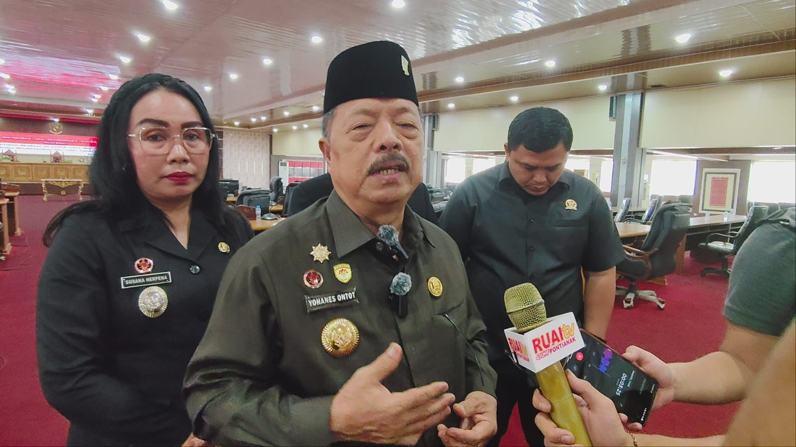 Bupati Sanggau, Yohanes Ontot