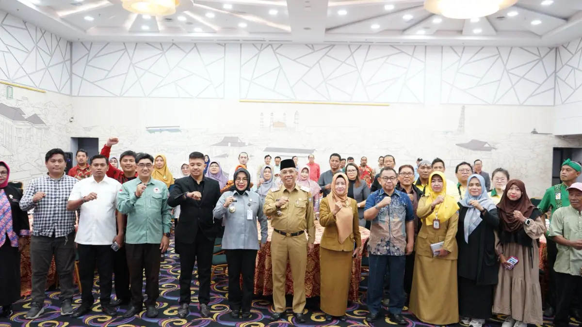 BIMTEK: Sekretaris Daerah Kota Pontianak Amirullah membuka bimtek penyusunan laporan pertanggungjawaban dana hibah bagi pengurus ormas. (ISTIMEWA)