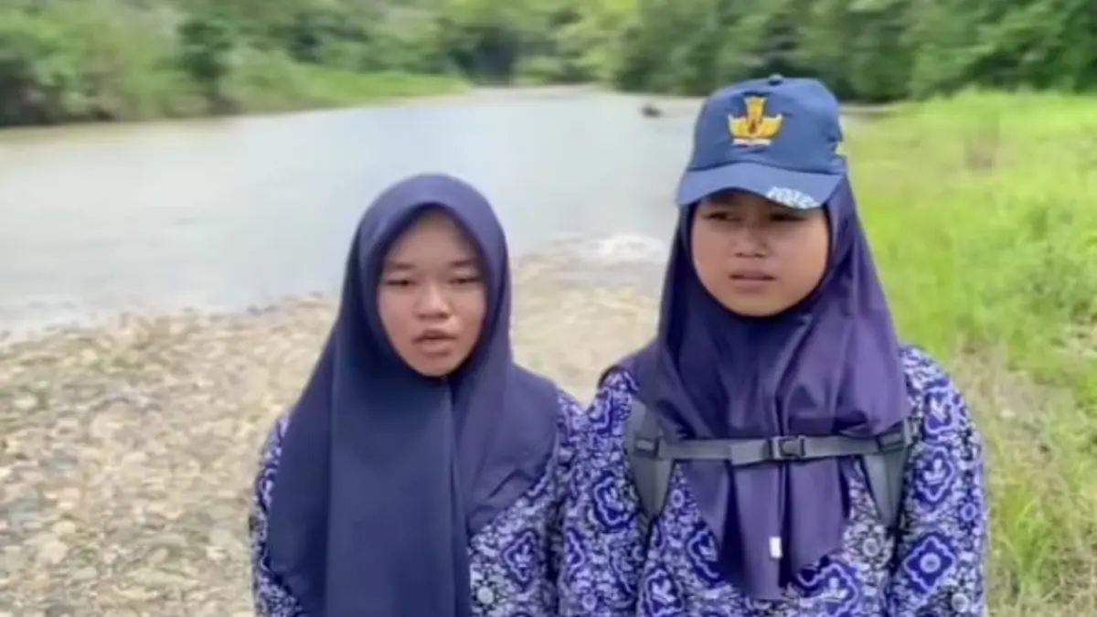 Siswi SMPN 5 Watubangga yang menyampaikan keluh kesahnya kepada Pak Gubernur dan Pak Bupati untuk melihat desanya. (INSTAGRAM)