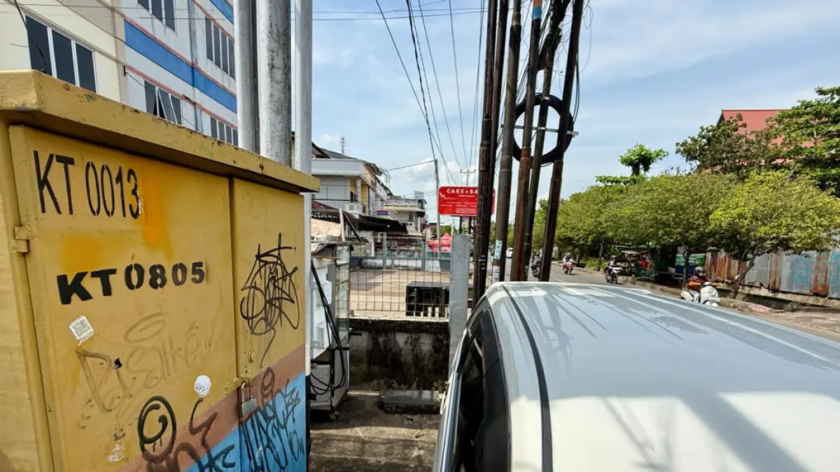VANDALISME: Vandalisme di Kota Pontianak semakin meningkat. Tak hanya fasilitas umum menjadi sasaran, gardu listrik di sejumlah jalan juga jadi target aksi. (ISTIMEWA)