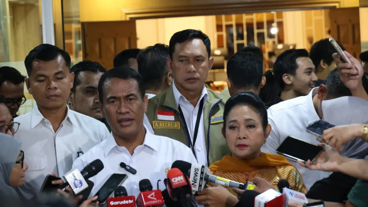 Mentan Amran memaparkan strategi penguatan ketahanan pangan menghadapi El Nino dan tekanan global dalam Rapat Kerja Komisi IV DPR RI di Senayan, Jakarta, Selasa (7/4/2026).