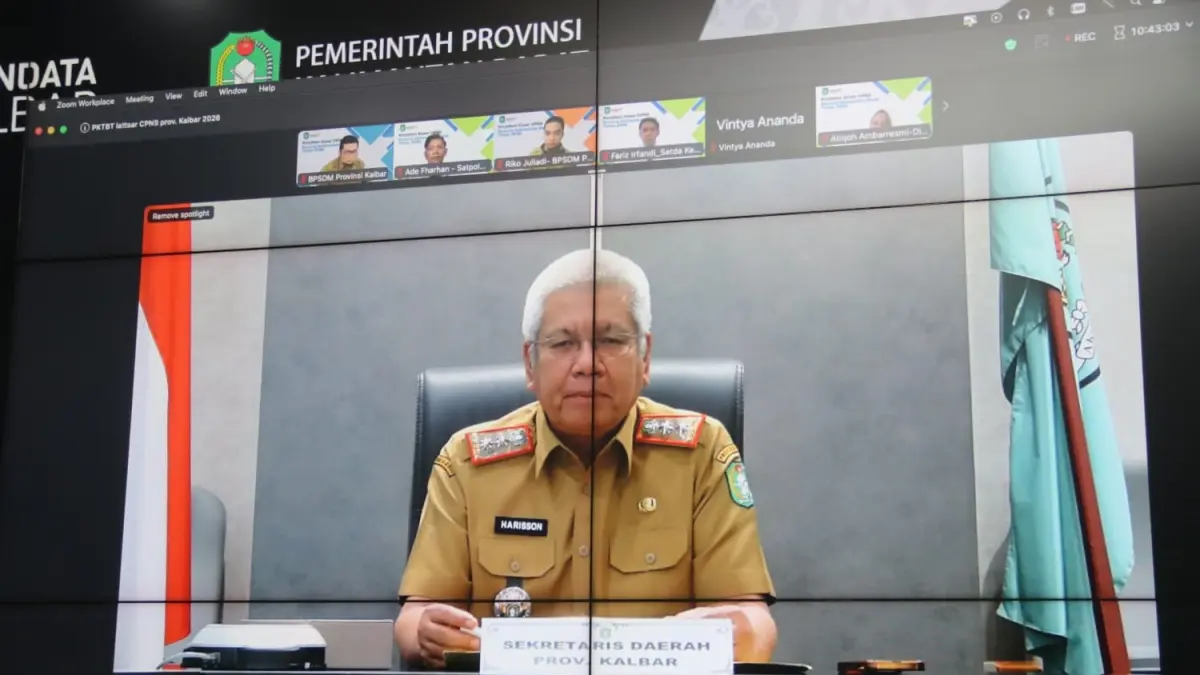 PELATIHAN CPNS: Sekda Kalbar Harisson saat menyampaikan sambutan di kegiatan penguatan kompetensi teknis dalam Pelatihan Dasar CPNS. (Adpim Pemprov Kalbar)