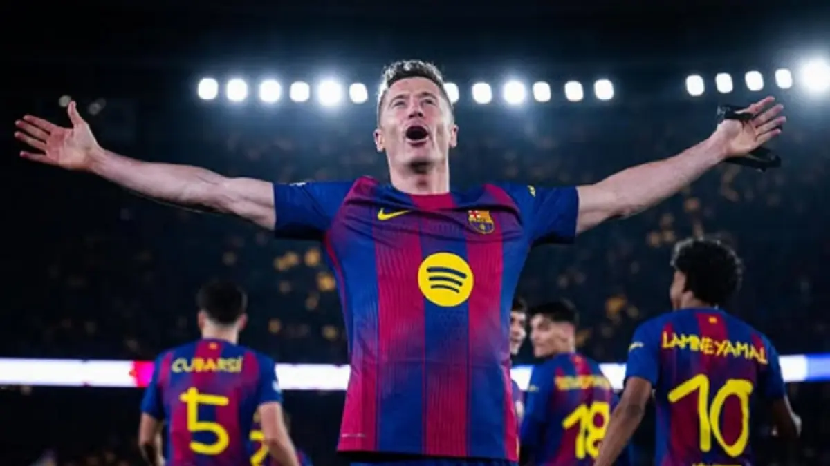 Penyerang Barcelona Robert Lewandowski merayakan gol kemenangannya saat pertemuan terakhir melawan Atletico Madrid di La Liga. (Foto: Instagram/@_rl9)