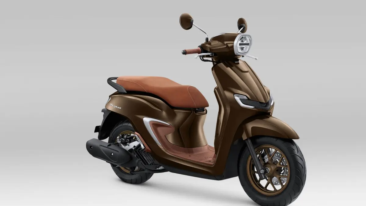 Honda Stylo 160 dengan warna baru yang bernuansa premium.