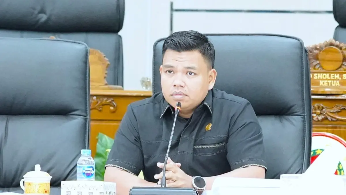 PANSUS : Ketua Pansus, M. Eri Setyawan, memimpin rapat Pansus LKPJ Bupati Ketapang 2025, Rabu (8/4). (ISTIMEWA)