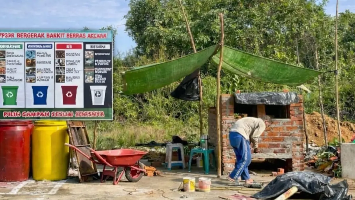 AREA : Lahan kosong milik pemerintah daerah di sekitar lokasi pembuangan sampah liar di Kelurahan Akcaya dirancang untuk dimanfaatkan sebagai area praktik pertanian dan perkebunan bagi mahasiswa. (RISKA / PONTIANAK POST)