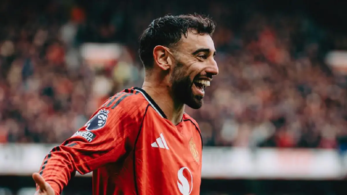 Bruno Fernandes dilaporkan bertahan di Old Trafford di tengah spekulasi transfer musim panas mendatang. (INSTAGRAM/@brunofernandes8)