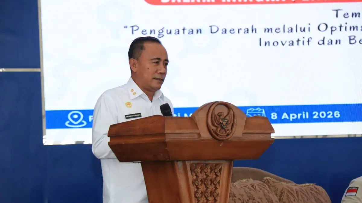 BUKAN FORMALITAS: Wagub Kalbar Krisantus Kurniawan saat membuka Musrenbang Melawi. Ia menekankan agar forum ini tak sekadar formalitas. (Adpim Pemprov Kalbar)