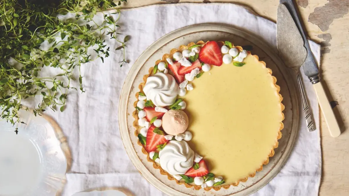 Ilustrasi Eton Mess Tart (WOMAN AND HOME)