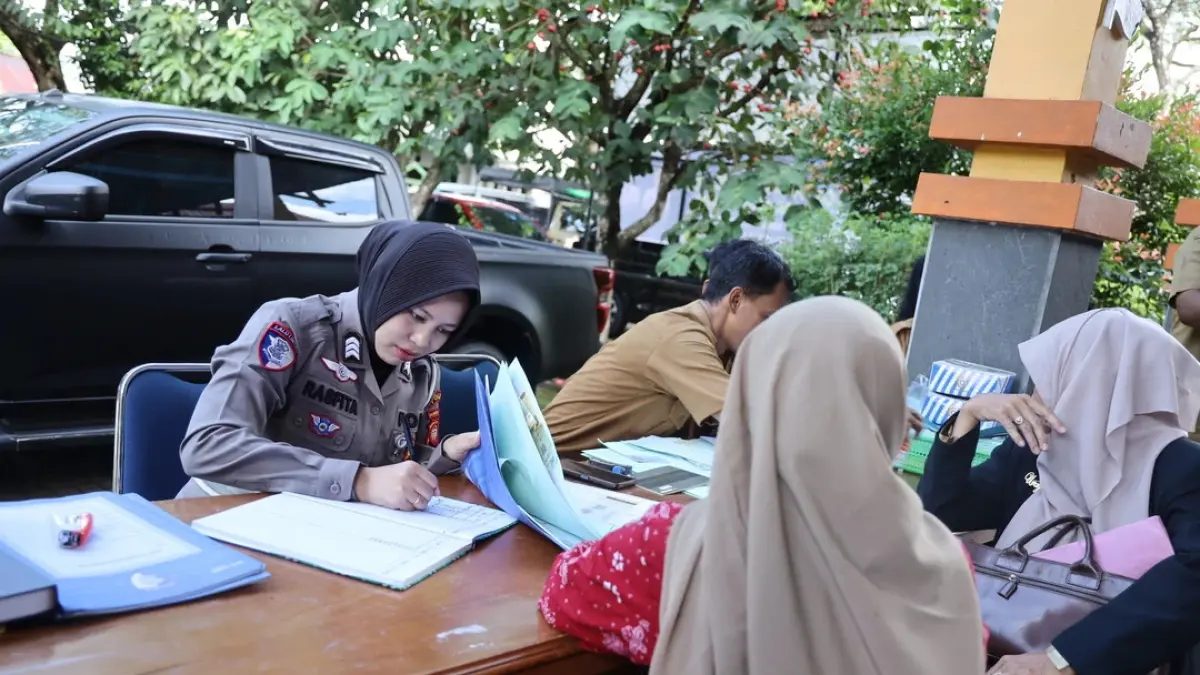 LAYANAN: Samsat membuka layanan pajak keliling untuk memudahkan warga dalam membayar pajak di Pontianak. (ISTIMEWA)