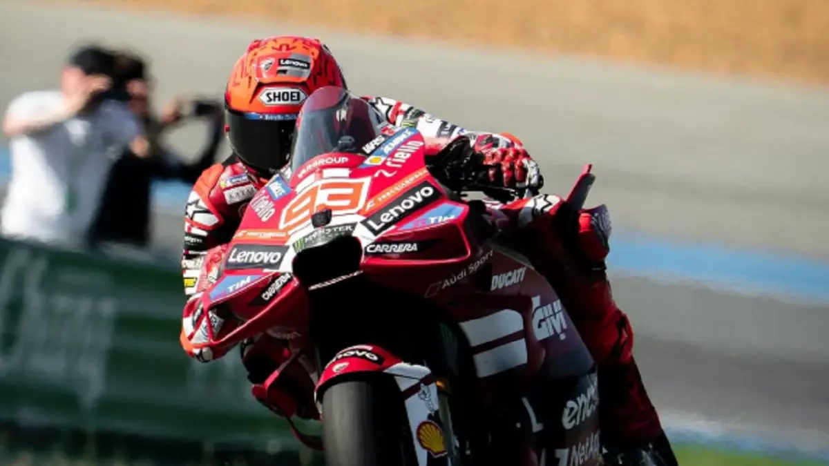 Marc Marquez menunggangi Ducati di tengah negosiasi kontrak krusial menuju musim 2027. (INSTAGRAM/@marcmarquez93 )