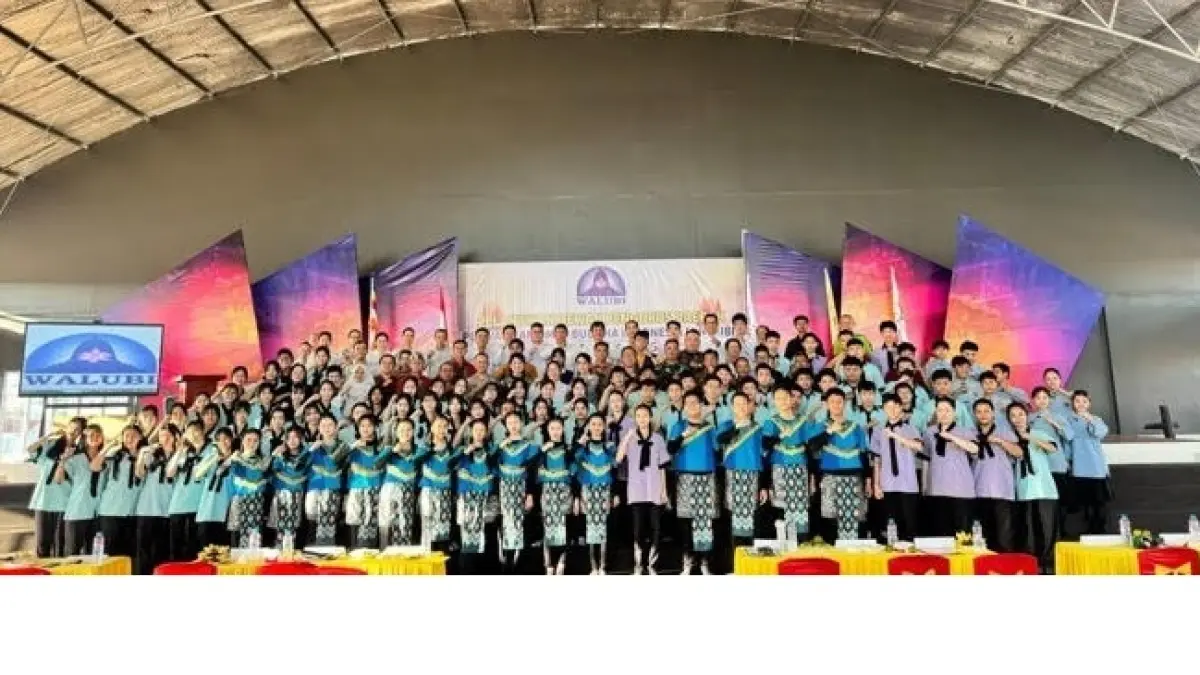 DILANTIK: Pengurus Perwakilan Umat Buddha Indonesia (Walubi) Kota Singkawang periode 2026–2031 usai pelantikan di Aula Sekolah Maitreya, Sabtu (11/4).