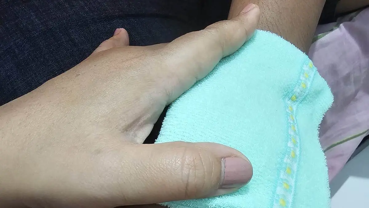 Ilustrasi pelajar korban peluru nyasar yang masih menjalani perawatan dan pemulihan trauma.