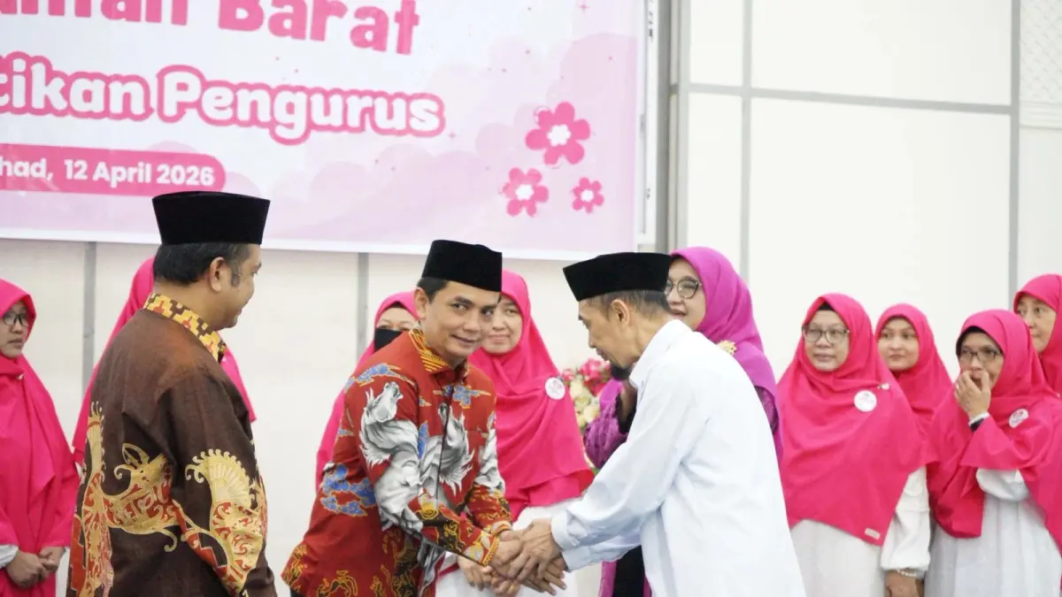 PELANTIKAN PENGURUS: Launching Yayasan RBM yang dirangkaikan dengan pelantikan Pengurus RBM Wilayah Kalbar di Aula Rumah Dinas Wakil Wali Kota, Minggu (12/4). (PONTIANAK.GO.ID)