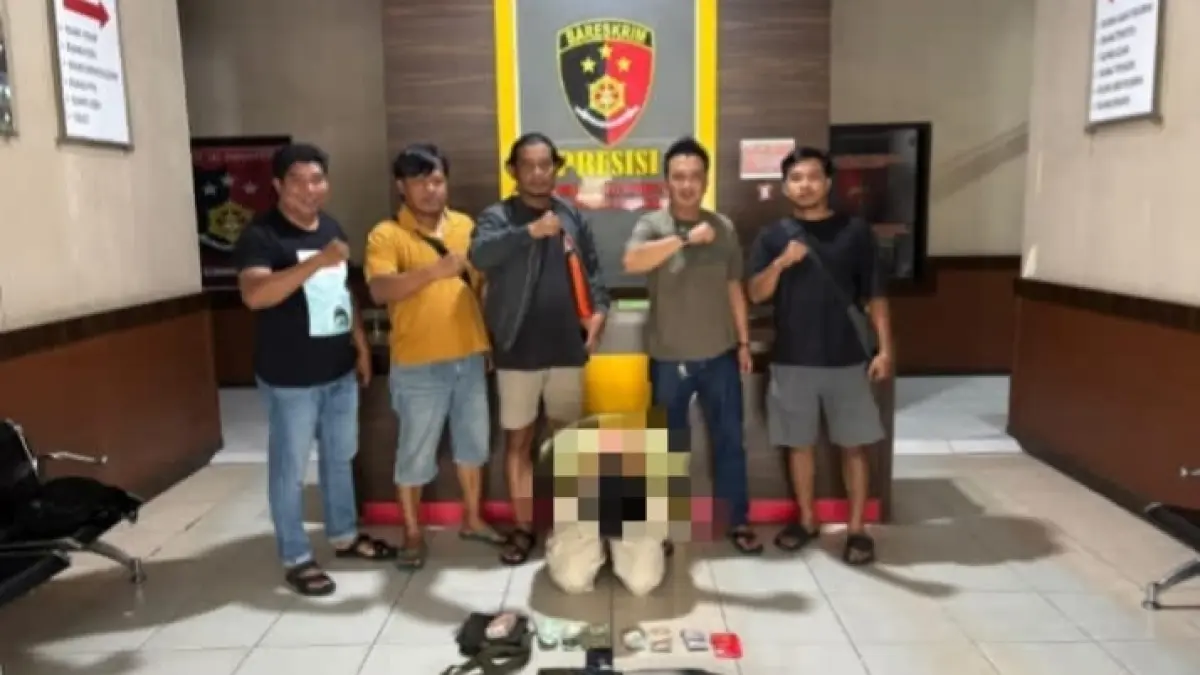 DITANGKAP: Satreskrim Polres Sambas berhasil mengamankan pelaku perampokan yang terjadi di Jalan Pekong, Dusun Sebenua, Desa Lubuk Dagang. (POLRI)
