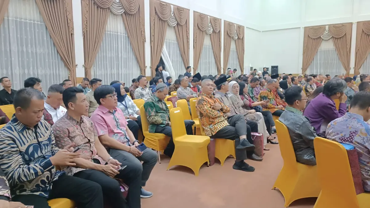 PENDONOR: Pendonor darah menghadiri malam halal bihalal dan penyerahan penghargaan bagi pendonor 100 kali di Aula Rumah Dinas Walikota Pontianak. 