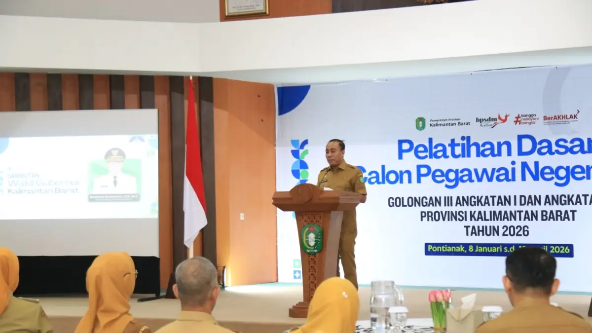SAMBUTAN: Wakil Gubernur, Krisantus Kurniawan, menyampaikan sambutan saat membuka Pelatihan Dasar CPNS Tahap I Golongan III Angkatan I dan II Tahun 2026. (Adpim Pemprov Kalbar)