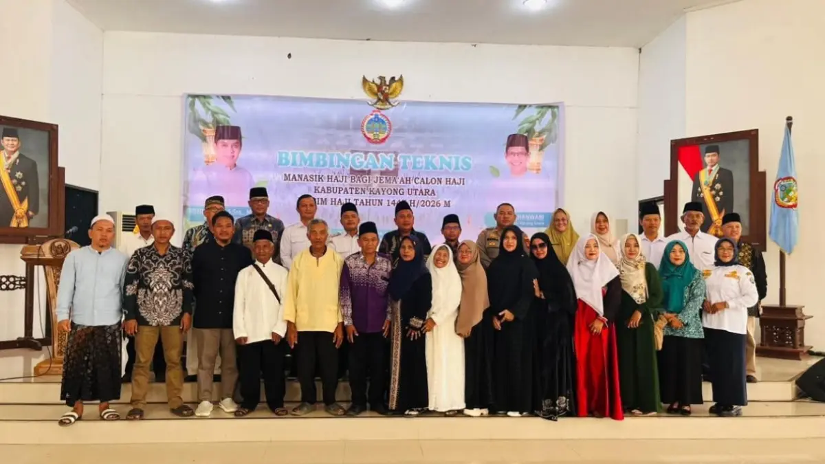 Pembukaan manasik haji bagi calon jamaah haji (CJH) tahun 2026 di Aula Pendopo Bupati Kayong Utara, Kalimantan Barat. (PROKOPIM KKU)