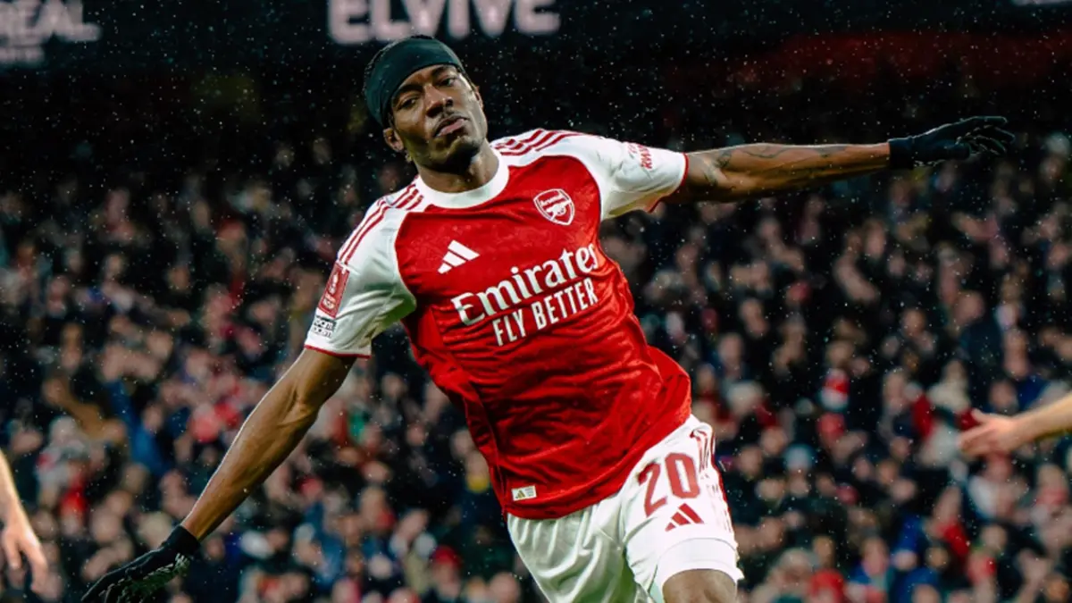 Noni Madueke yang mengalami cedera saat laga Arsenal di Liga Champions. (INSTAGRAM/@nonzinoo10)