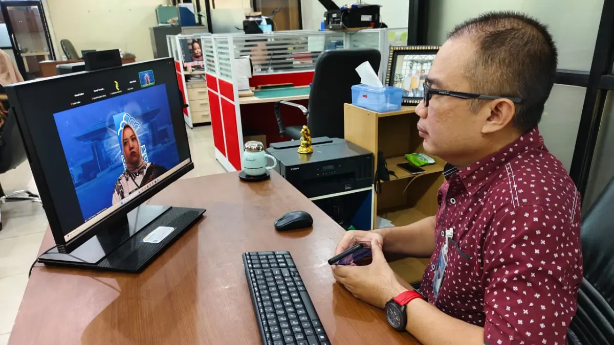 Kanwil Kemenkum Kalbar mengikuti pengawasan kearsipan 2026 secara daring pada Kamis (16/4). (DOK KANWIL KEMENKUM KALBAR)
