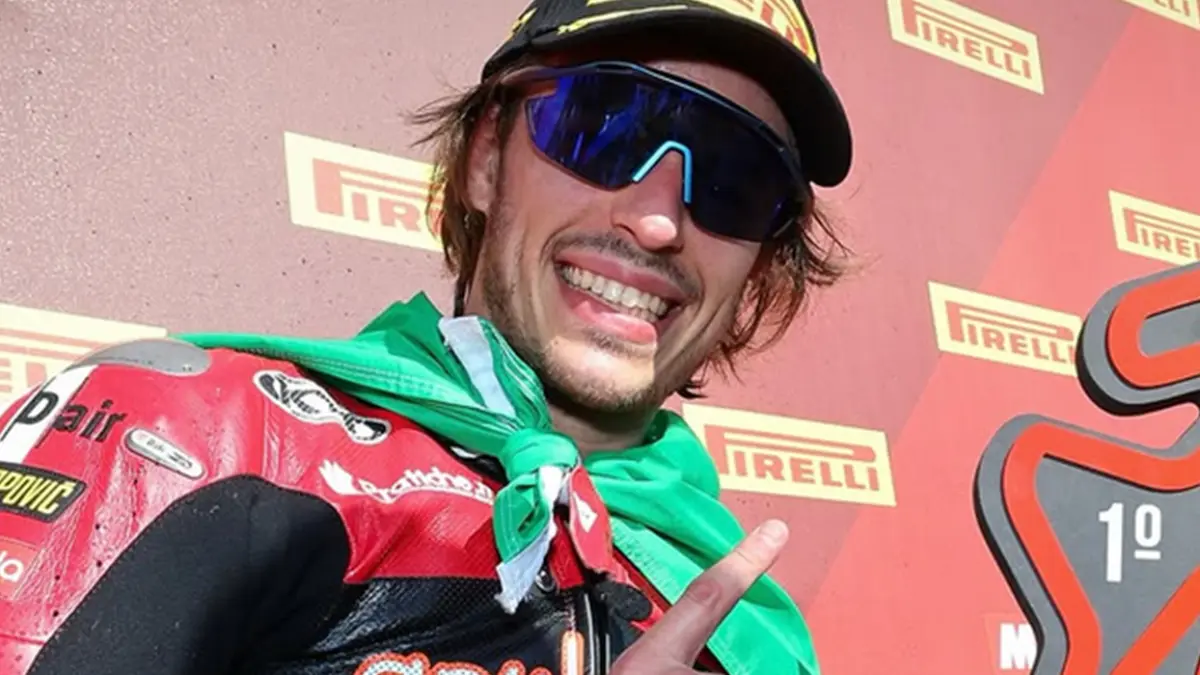 Nicolo Bulega membuka peluang pindah ke MotoGP setelah tampil dominan di WorldSBK (INSTAGRAM/@nicolo_bulega11)