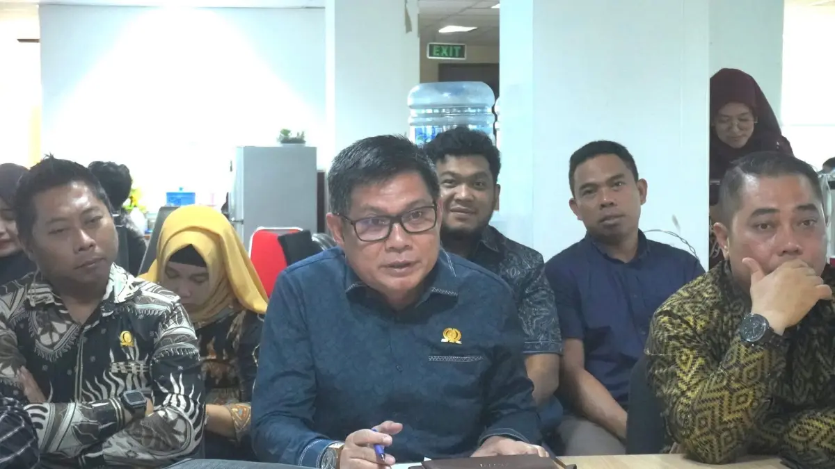 Pansus LKPJ Bupati Ketapang melakukan konsultasi dan koordinasi ke Kemendagri, Kamis (16/4). (ISTIMEWA)