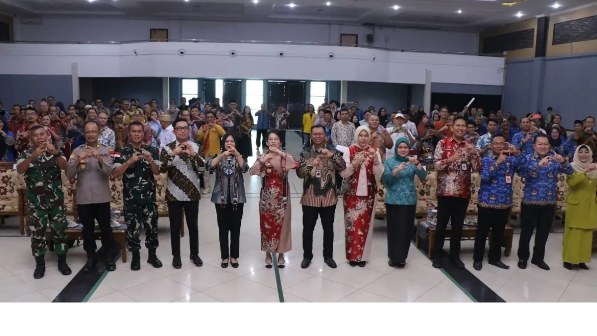 Jajaran Pemkot Singkawang dan para peserta musrenbang tingkat kota dalam rangka penyusunan RKPD tahun 2027 di Balairung Kantor Wali Kota, Jumat (17/4).