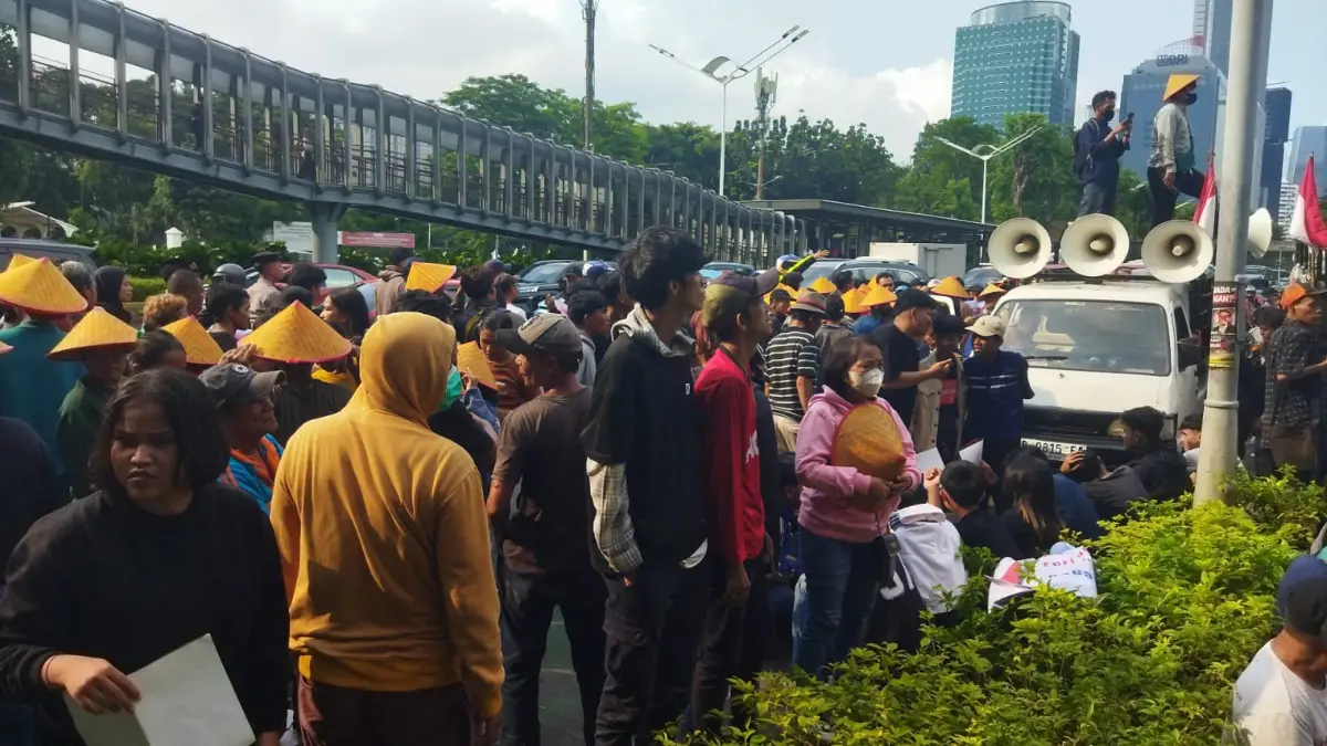 Ribuan petani menggelar unjuk rasa di Jakarta pada Jumat (17/4). (ISTIMEWA)