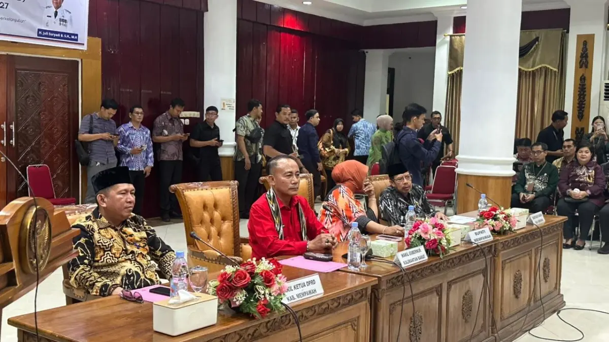 Darwis Harafat (paling kiri) saat mengikuti Musrembang RKPD Kabupaten Mempawah TA 2027. (ISTIMEWA)
