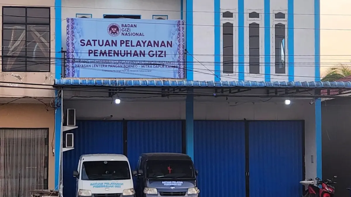 Gedung SPPG di Desa Sungai Batang yang dikenakan sanksi penutupan sementara oleh BGN. (ISTIMEWA)