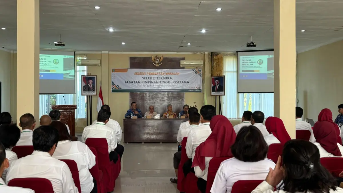 Proses seleksi terbuka 15 Jabatan Pimpinan Tinggi (JPT) Pratama di lingkungan Pemerintah Kabupaten Sintang.