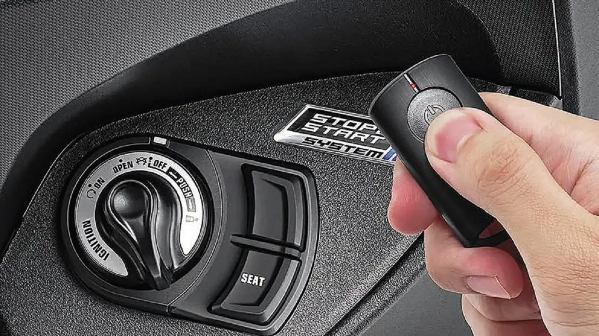 Risiko pencurian pada motor berteknologi smart key dapat ditekan karena kendaraan tidak bisa dinyalakan tanpa sinyal yang sesuai. (DOK JAWAPOS)