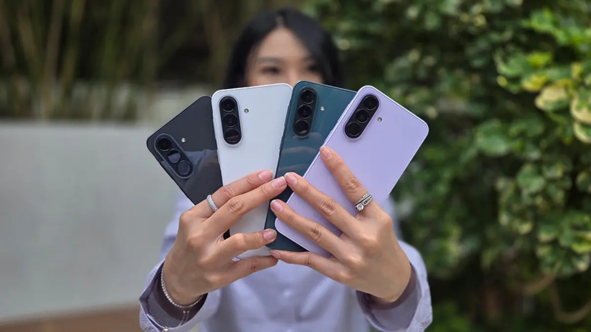 Samsung Galaxy A37 5G tampil lebih premium dengan pilihan warna yang awesome. (NEWS.SAMSUNG)