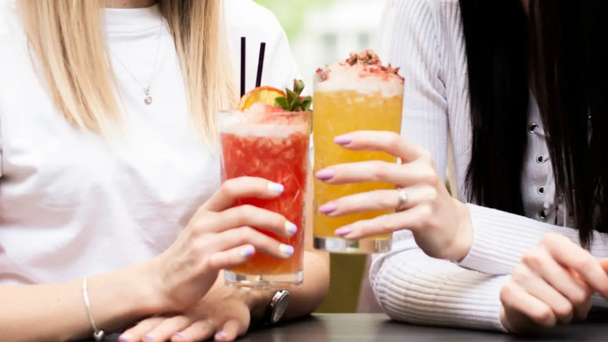 Jus buah tidak selalu baik, apalagi bila sudah ada tambahan gula dan pengawet. (FREEPIK)