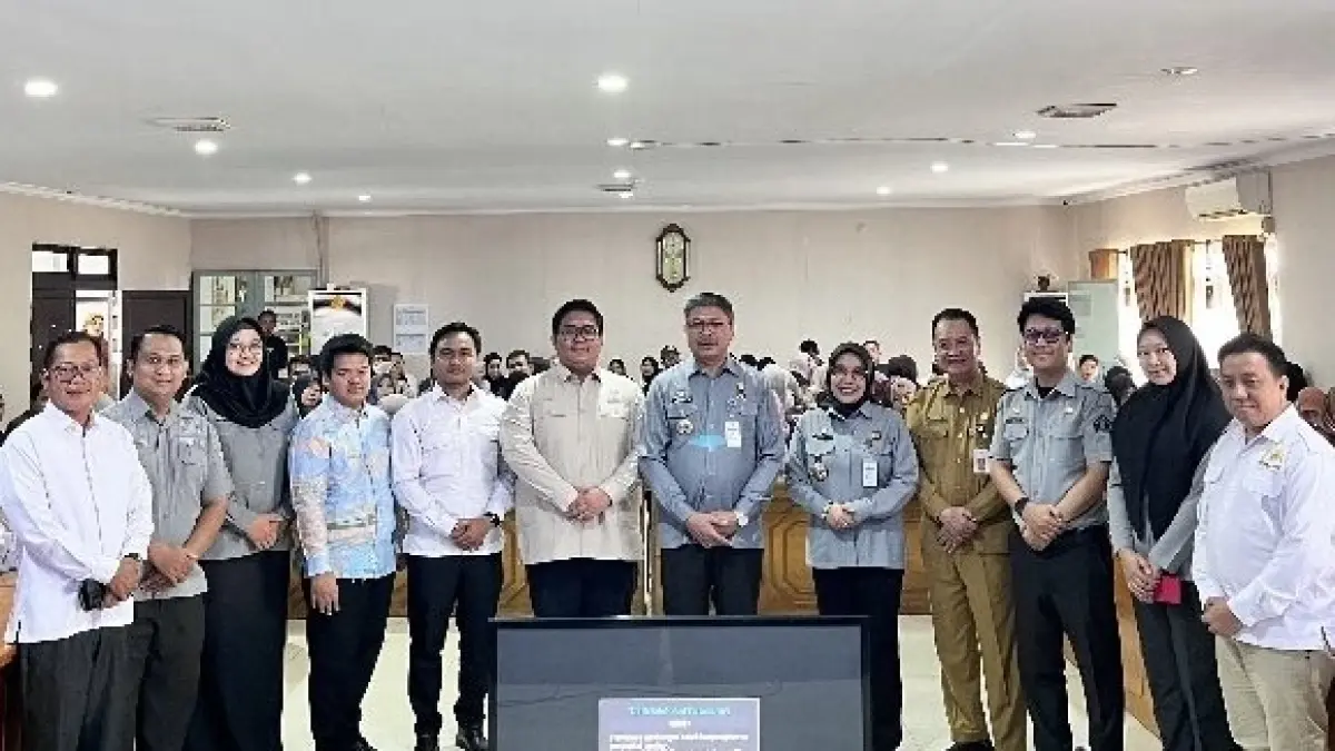 Kegiatan sosialisasi dan pembuatan badan hukum perseroan pereorangan di Kantor Bappeda Ketapang, Senin (20/4). (ISTIMEWA)