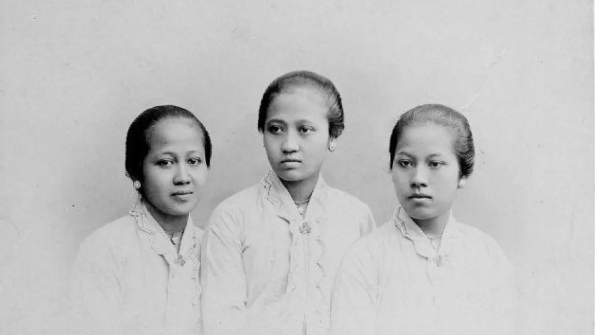 RA Roekmini dan RA Kardinah, saudara RA Kartini yang ikut berjuang bersama  
