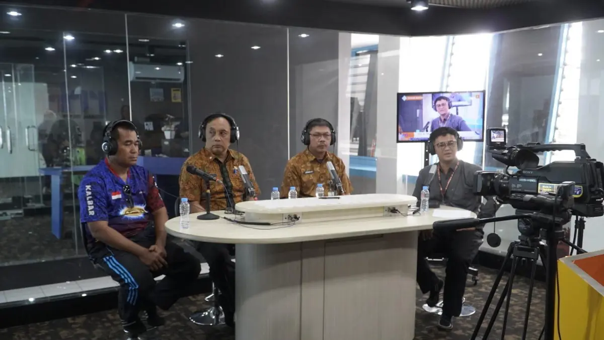 Kantor Wilayah Kementerian Hukum Kalimantan Barat menggelar Mobile Intellectual Property Clinic melalui talkshow bertema “IP and Sport” melalui RRI Pontianak pada Jumat (24/4). (DOK KANWIL KEMENKUM KALBAR)