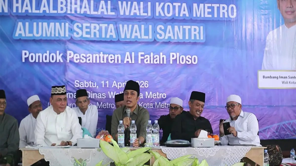 KH. Muhammad Abdurrahman Al-Kautsar atau Gus Kautsar menjelaskan kepada para santri dan kiai agar tidak terjebak dalam pencitraan keramat yang berlebihan. (YOUTUBE)