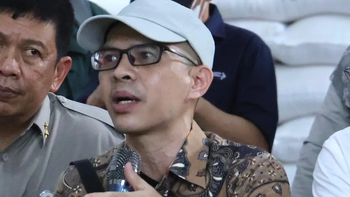 Ujang Komarudin
