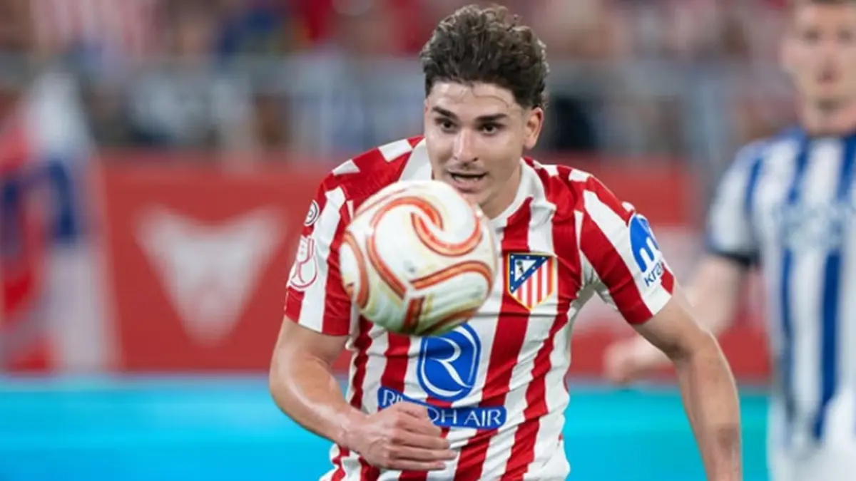 Julián Álvarez saat membela Atletico Madrid di tengah rumor transfer ke Barcelona. (INSTAGRAM/@juliaanalvarez)