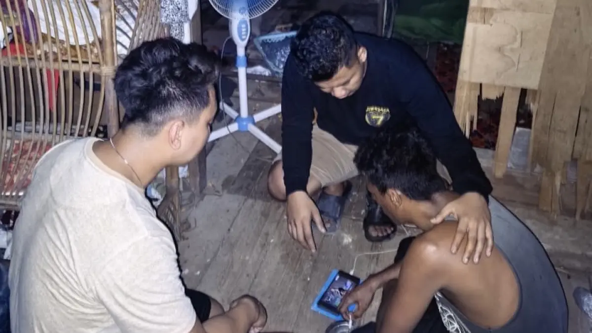  Pelaku pencurian dan kekerasan di Nanga Tayap bersama temannya ditangkap polisi, Rabu (22/4) malam. (ISTIMEWA)