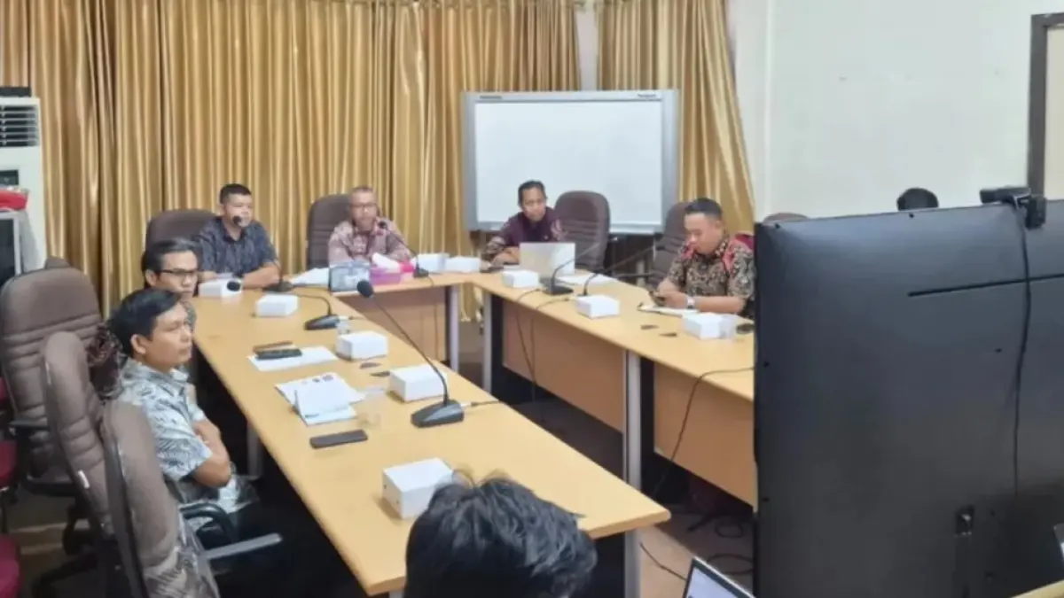 Asistensi dan monitoring evaluasi percepatan capaian Universal Coverage Jaminan Sosial di Ruang Rapat Bupati Kayong Utara. (ISTIMEWA)