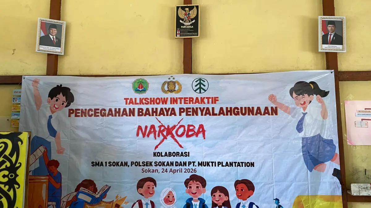 Banner Sosialisasi Bahaya Narkoba di SMAN 1 Sokan.
