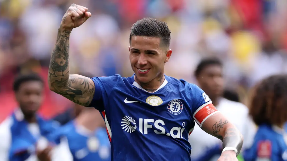 Enzo Fernandez merayakan gol kemenangan Chelsea yang membawa The Blues ke final Piala FA di Wembley. (DOK.CHELSEAFC.COM)
