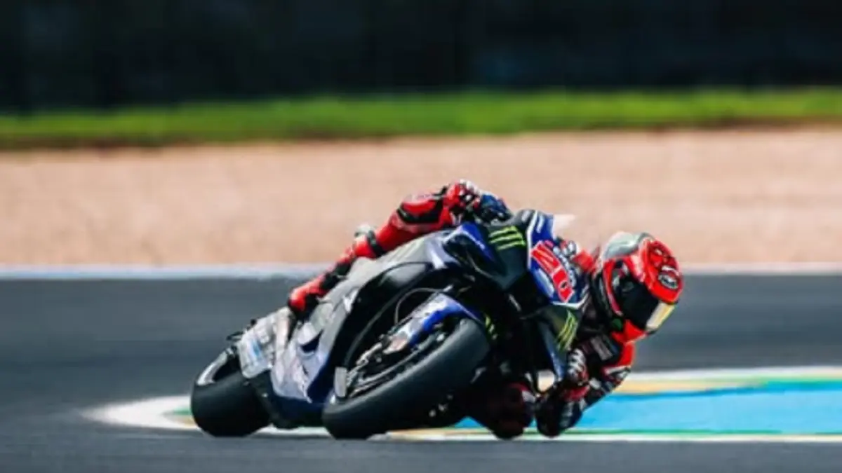 Fabio Quartararo bersiap di paddock Yamaha jelang balapan MotoGP 2026. (INSTAGRAM/@fabioquartararo20)