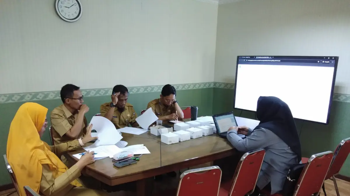 Kantor Wilayah Kementerian Hukum Kalimantan Barat memfasilitasi finalisasi Rancangan Peraturan Wali Kota (Raperwali) Pontianak pada Selasa (28/4). (DOK KANWIL KEMENKUM KALBAR)
