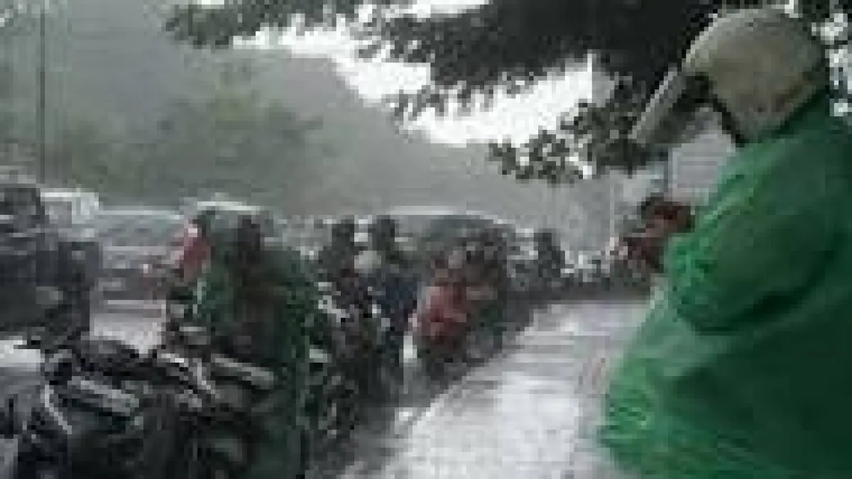 Moment ketika turun hujan (DOK PONTIANAK POST) 